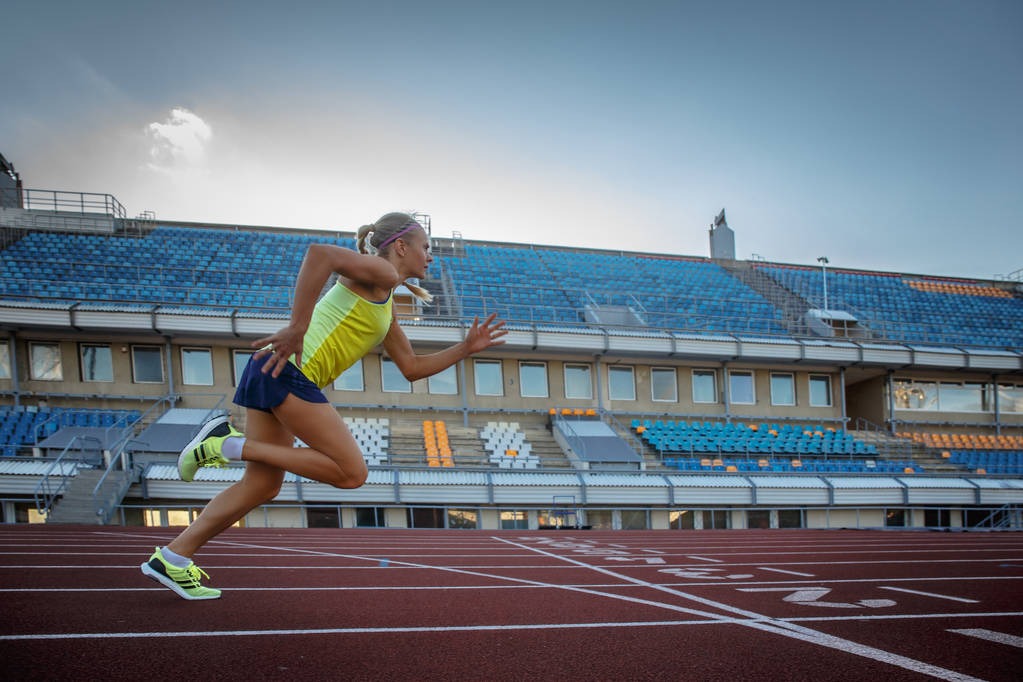 拒绝联手科比，当湖人的顶薪合同摆在面前：诺维茨基为何选择了打折留下？